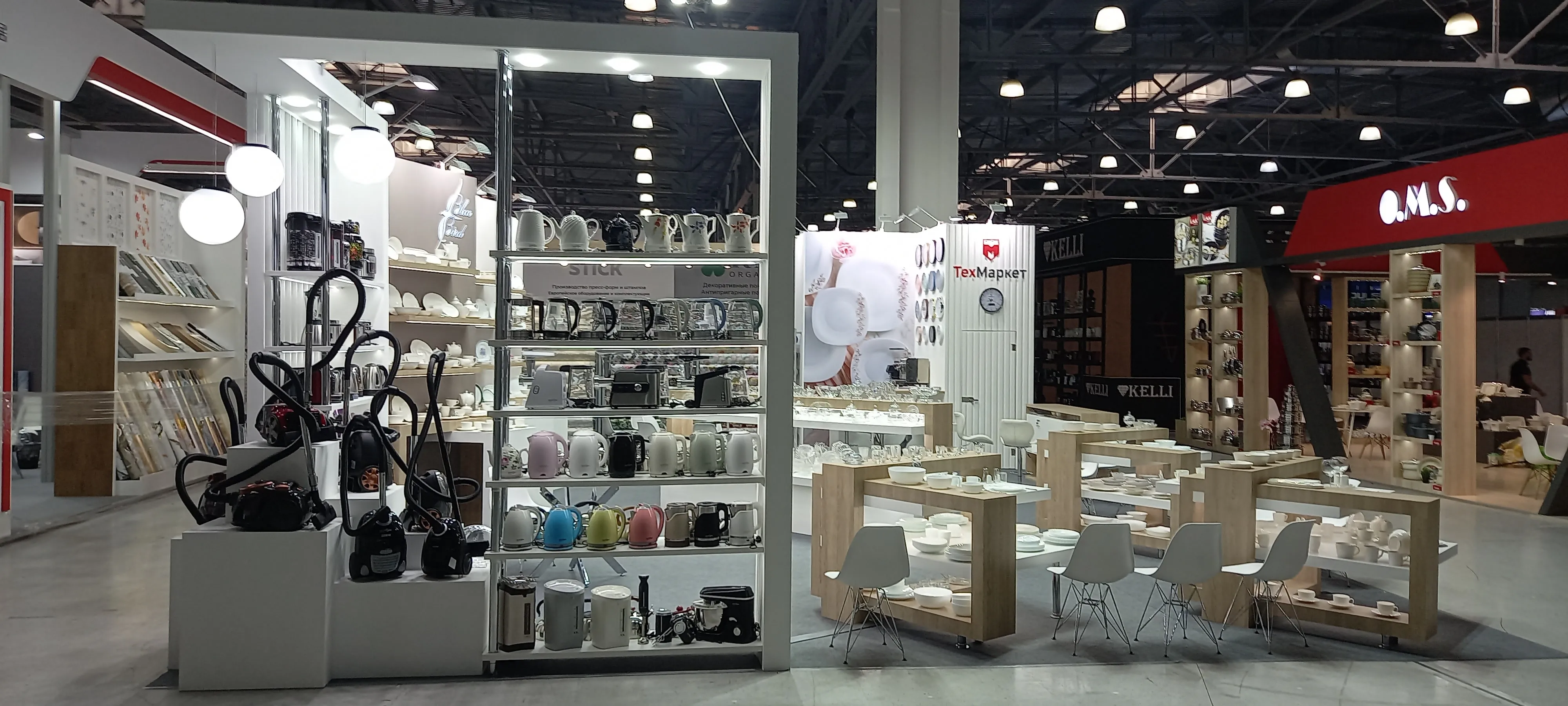 TechMarket stand, photo 2