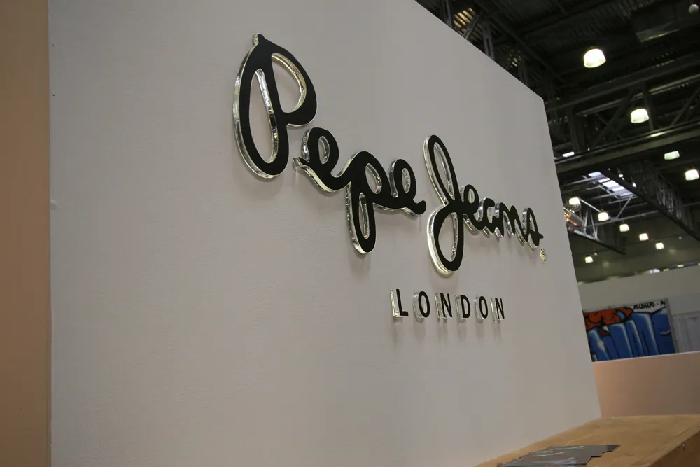 Pepe Jeans stand, photo 2