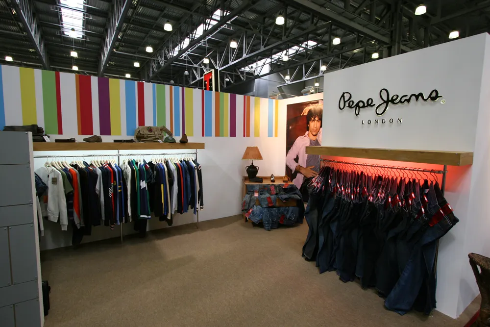 Pepe Jeans stand, photo 3