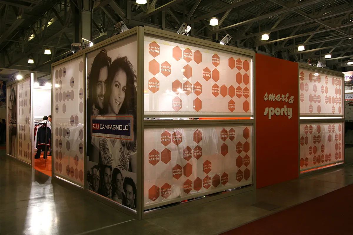 Smart & Sporty stand, photo 1